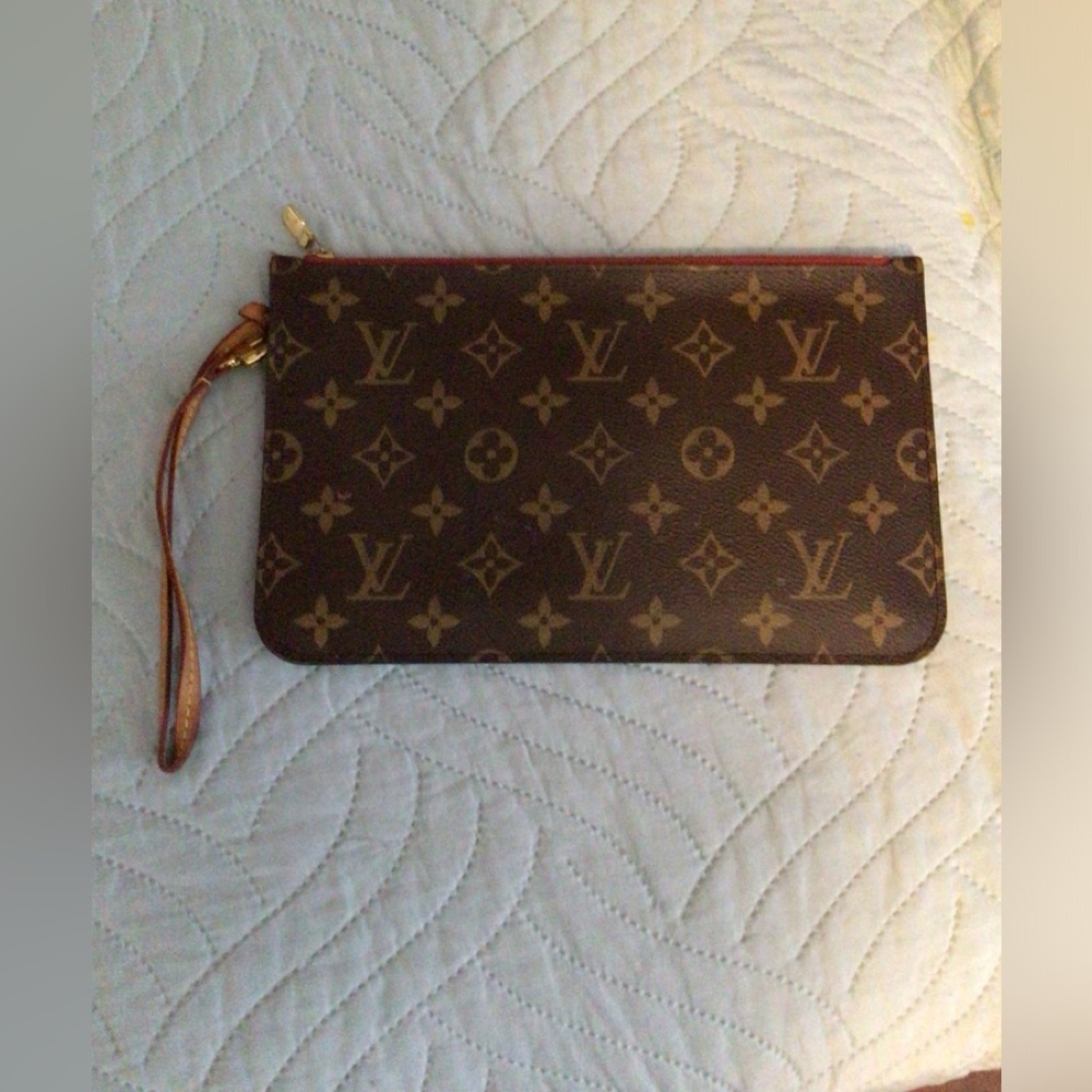 Authentic Louis Vuitton Clutch Bag (from LV Neverful)